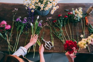 地味でデリケートな作業（写真:iStock）