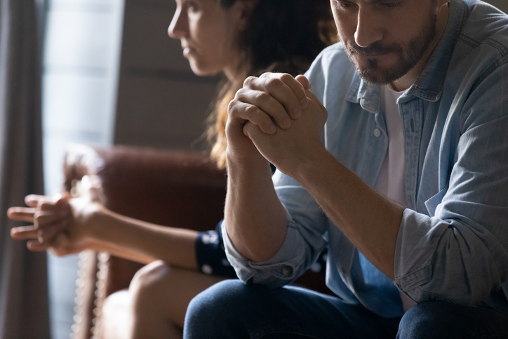 ずっと仮面夫婦でした（写真:iStock）