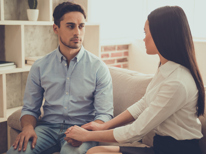 どうしても結婚したかったらしい（写真:iStock）