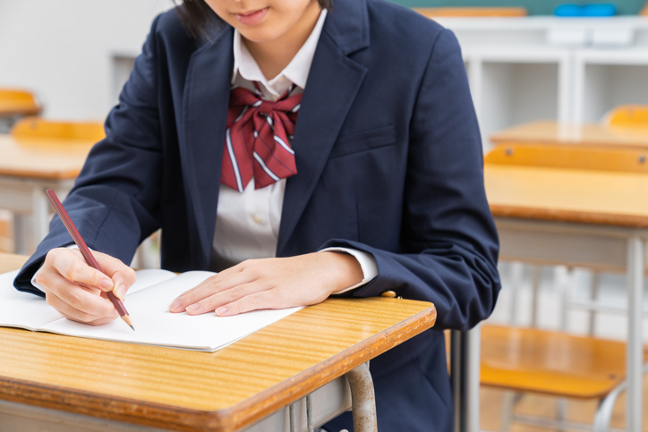 なぜ今さら共学に？（写真:iStock）