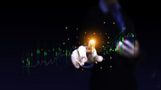 絶対に儲かるから！（写真:iStock）
