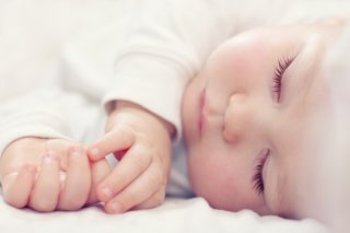 大人だって「バブみメイク」をしてみたい！ 童顔顔になれる4つのポイント