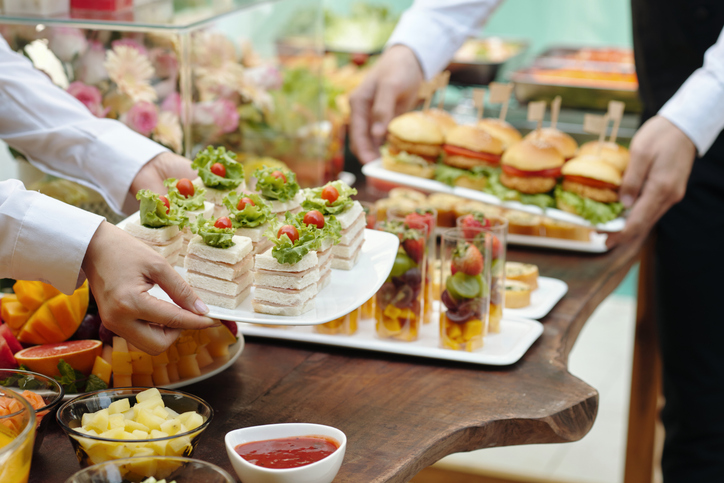 戦の前に腹ごしらえ。（写真:iStock）