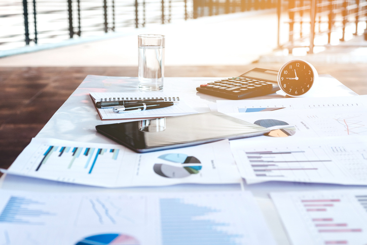 どう計算しても無理（写真:iStock）