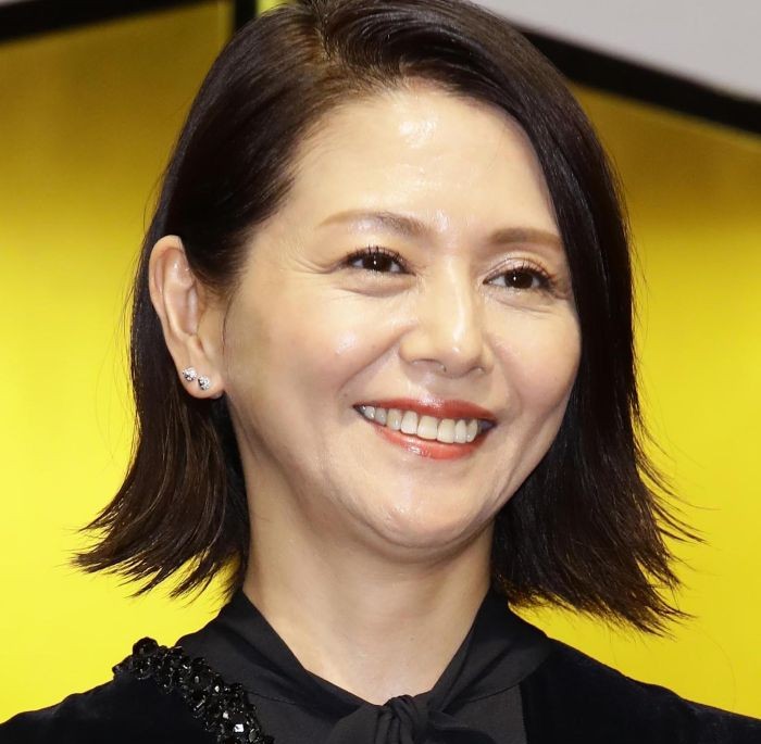 吉野千明を演じる小泉今日子（C）日刊ゲンダイ