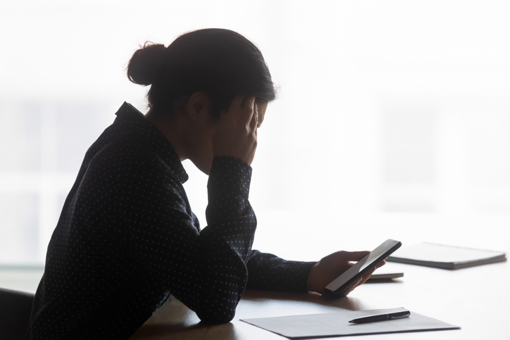 どんどん貯金が減っていく（写真:iStock）