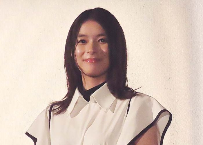 なつ美役の芳根京子が羨ましい（C）日刊ゲンダイ
