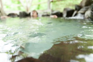 夫婦で久しぶりに（写真:iStock）