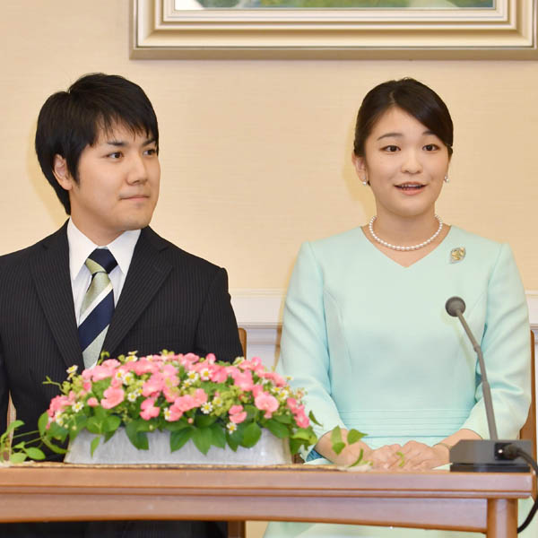 2017年の婚約会見（代表撮影・ＪＭＰＡ）
