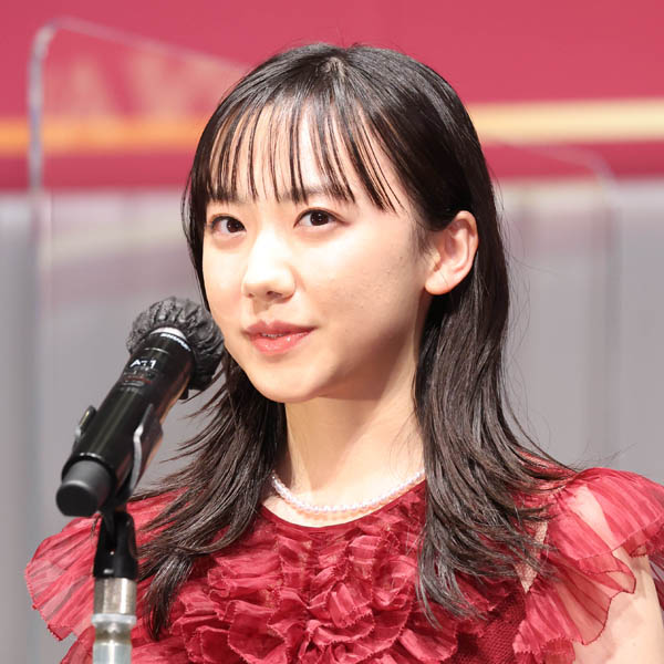 芦田愛菜（Ｃ）日刊ゲンダイ