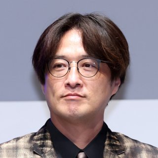 カッコええはいらん…大人の価値観のアイドルを生んだ純烈・酒井一圭のプロデューサー気質