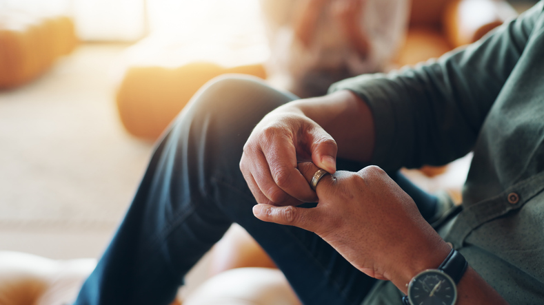彼には奥さんが…（写真:iStock）