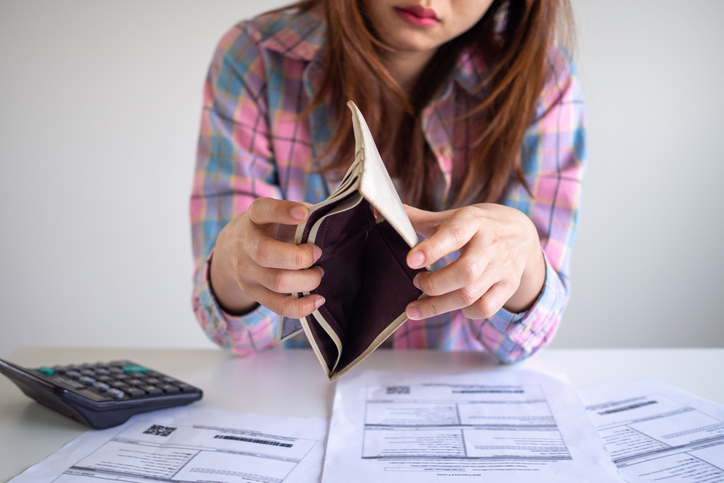 お金がどんどん消えていく（写真:iStock）