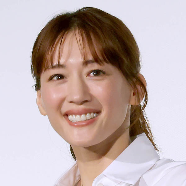 綾瀬はるか（Ｃ）日刊ゲンダイ