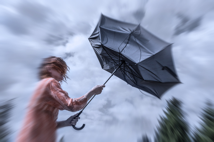 風、えぐいて（写真:iStock）