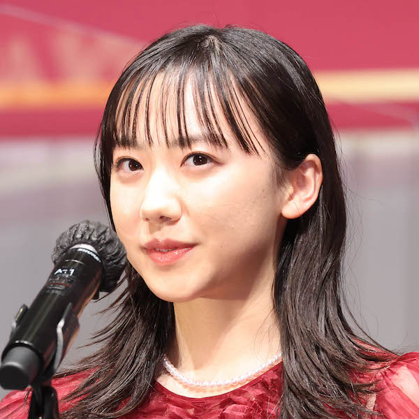 芦田愛菜（Ｃ）日刊ゲンダイ