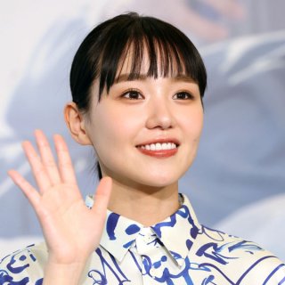 永野芽郁の"二股不倫自爆"で漁夫の利を得た奈緒 CMランキングの激変の中で躍進の様相