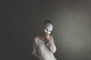 態度豹変（写真:iStock）