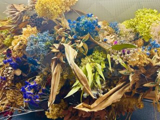 黄色いドライフラワーで「金運」アップを！ 置いちゃいけないNGゾーン。埃まみれは問題外です【専門家解説】