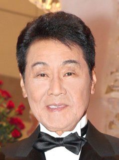 五木ひろし「デビュー60周年公演」急遽休演…昭和レジェンド歌手に求められる「働き方改革」