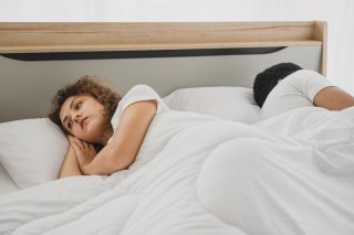 別々に寝たいのに（写真:iStock）