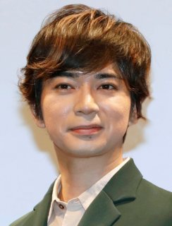 松本潤&井上真央の"ワイプ共演"が話題…結婚説と破局説が20年燻り続けた背景と後輩カップルたち