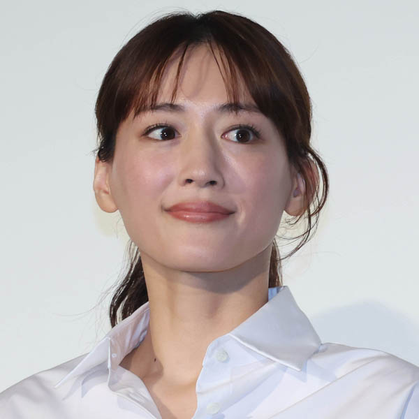 綾瀬はるか（Ｃ）日刊ゲンダイ