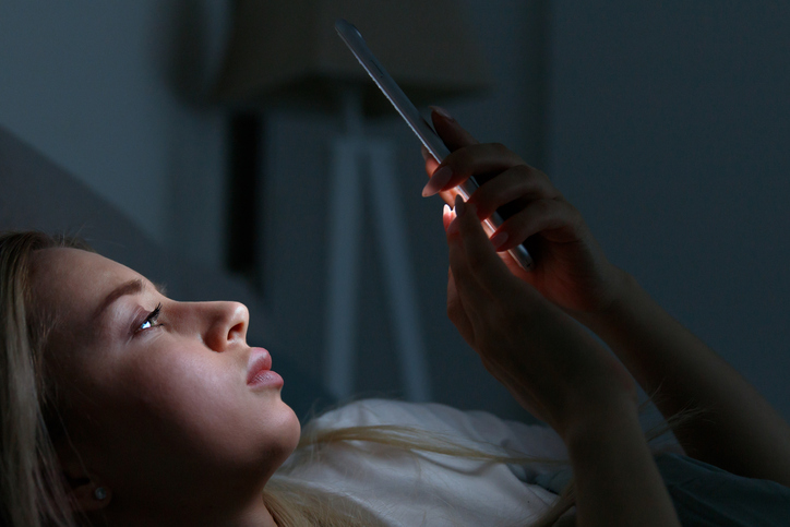 毎晩、男性を探し続けて（写真:iStock）