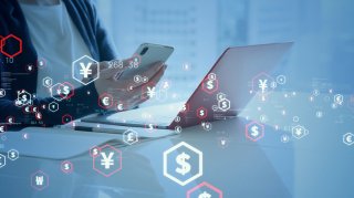 怪しすぎる！（写真:iStock）