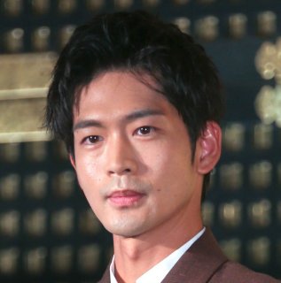 松下洸平結婚で「母の異変」の報告続出！「大号泣」に「家事をする気力消失」まで