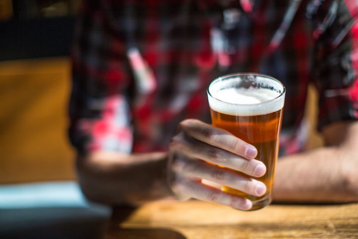 お酒が入ると…（写真:iStock）