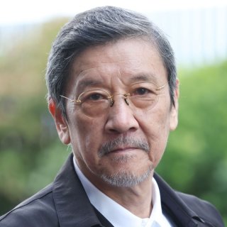 奥田瑛二が“稀代のプレイボーイ”から孫にデレデレの後期高齢者に…なぜ女性問題が致命傷にならなかった？
