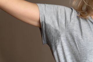 えっ、夏の“汗染み対策”を27%がしてないの？ 最低限やっておきたい4つの方法