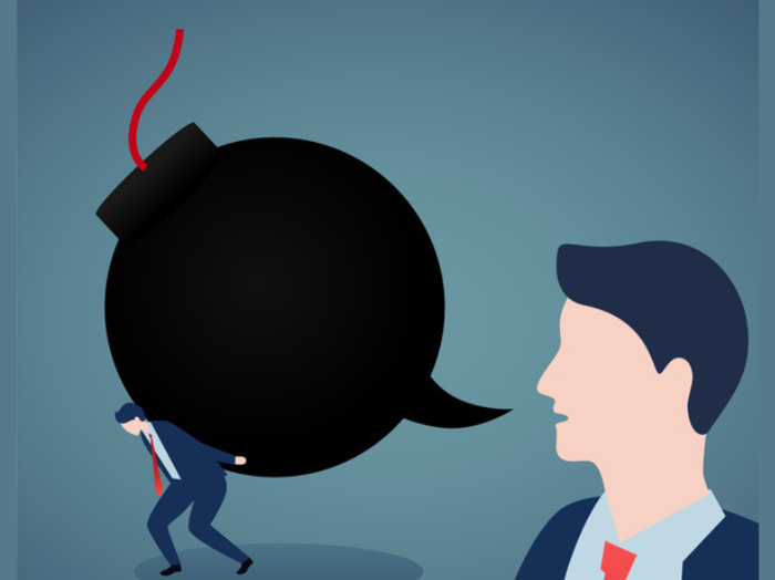 暴言の嵐（写真:iStock）
