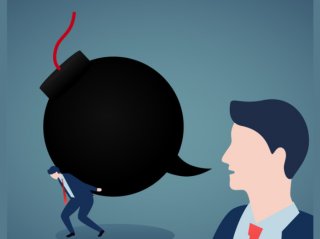 暴言の嵐（写真:iStock）