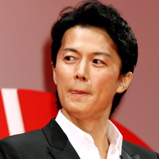 福山雅治“ローション風呂”のパワーワード炸裂で主演映画とCMへの影響も…日本生命、ソフトBはどう動く？