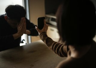 40代、50代の「プチ同窓会」に潜む危険。昔の恋人に遭遇したらどうする？
