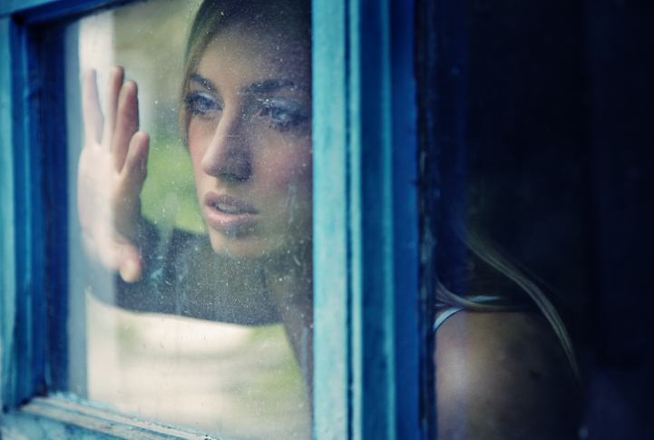不倫の代償はあまりに重い（写真:iStock）