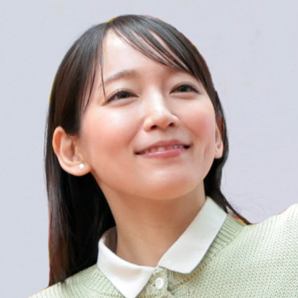 吉岡里帆（Ｃ）日刊ゲンダイ