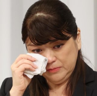 このときの涙はなんだったのか（藤島ジュリー氏）／（Ｃ）日刊ゲンダイ