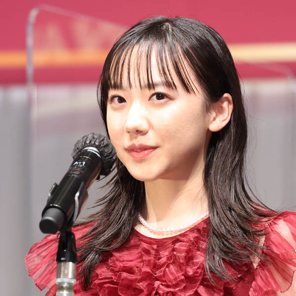 芦田愛菜（Ｃ）日刊ゲンダイ
