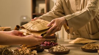 漢方で体質改善を（写真:iStock）