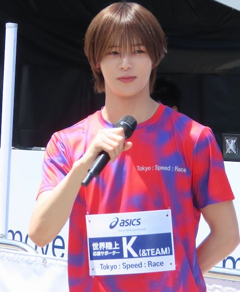 「＆team」の K（Ｃ）日刊ゲンダイ