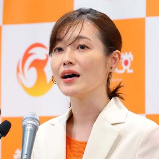 参政党さや議員はバブル崩壊後の青短女子OG  小中高は公立、就職氷河期の荒波に揉まれて…