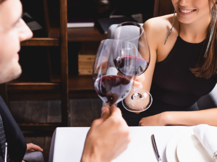 恋人として接していた（写真:iStock）
