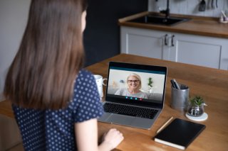 オンラインサービスを活用するのも◎（写真:iStock）