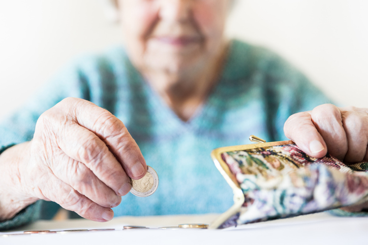 義母も大変なはず（写真:iStock）