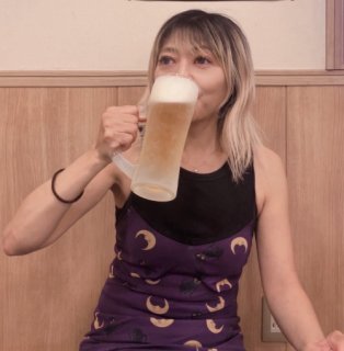 ええ、いかにも新井です。(写真:新井見枝香/無断転載禁止)