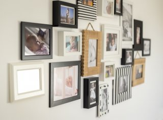 写真立ては義姉の子どもばかり(写真:iStock)