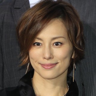 どうする米倉涼子? 復帰への残された道は「人権救済」の民事訴訟か「記者会見」